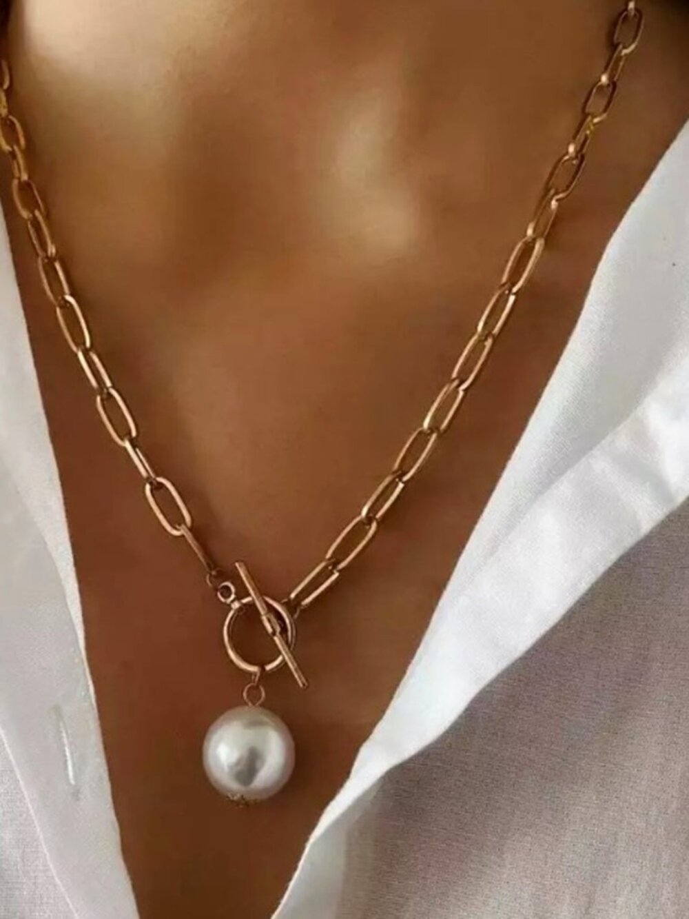 Gold Tone Paperclip Chain Toggle Necklace with Large Faux Pearl Drop, 20 in NWT - Picture 2 of 6